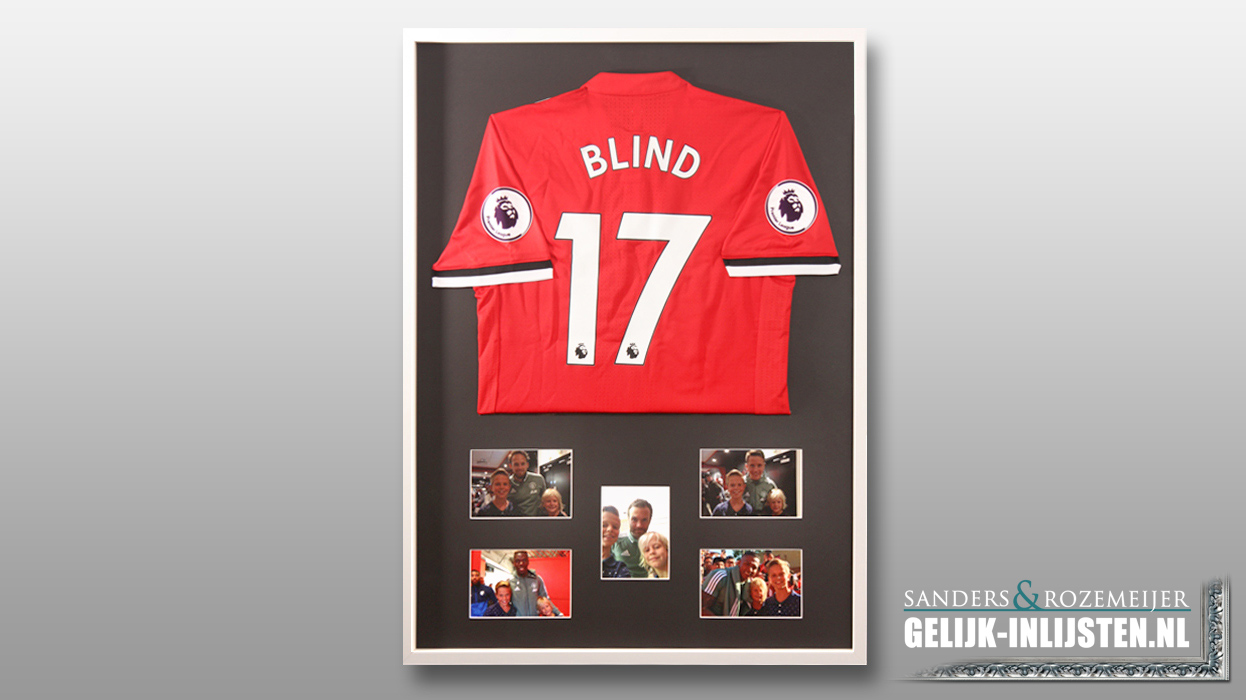Voetbalshirt inlijsten met foto's