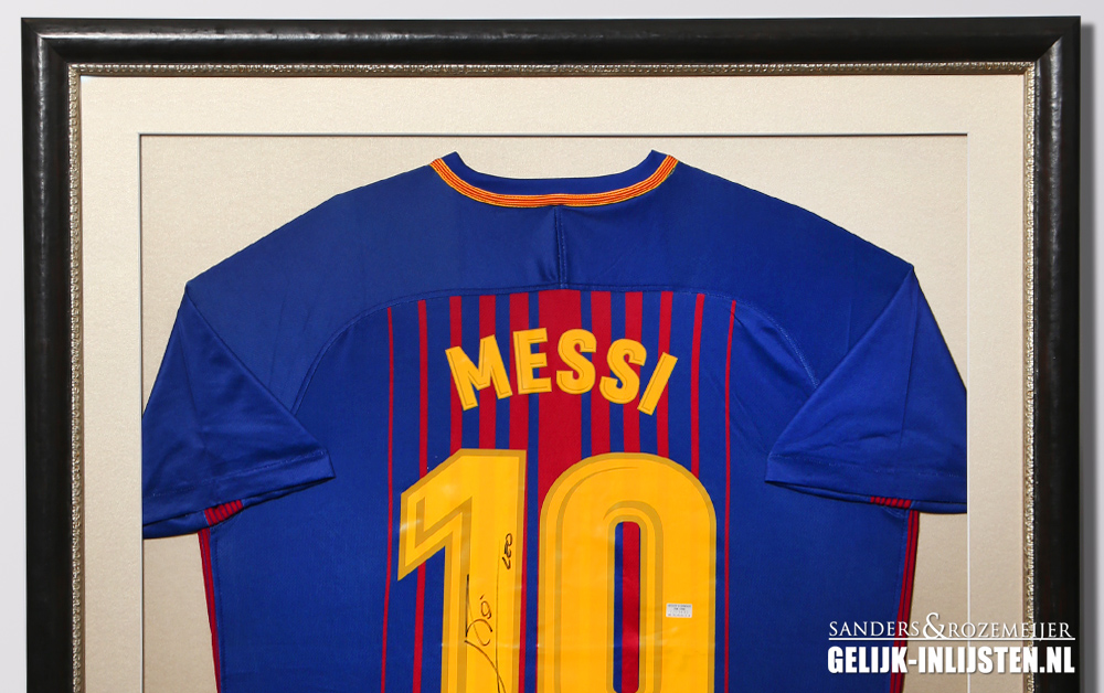 shirt-van-Messi-inlijsten-01